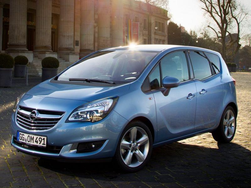 Opel richiama oltre 57mila Meriva: problemi alle cinture di sicurezza