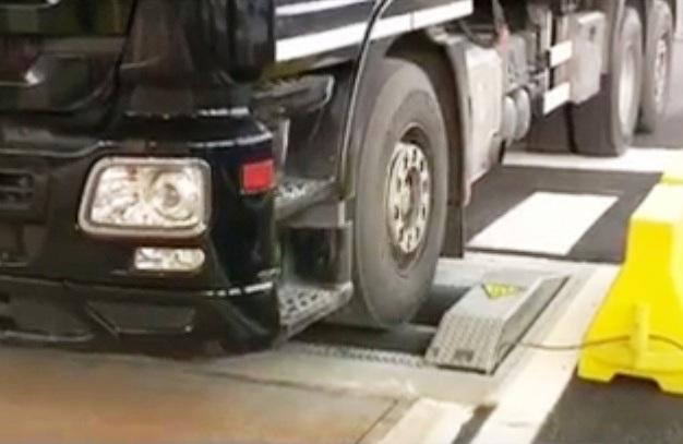 [VIDEO] Più controlli sui camionisti: arriva la postazione fissa sull'A22