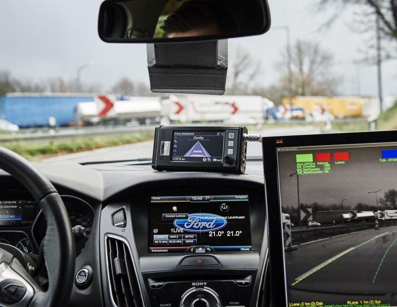 Ford Traffic Jam Assist: un tasto risolverà gli ingorghi
