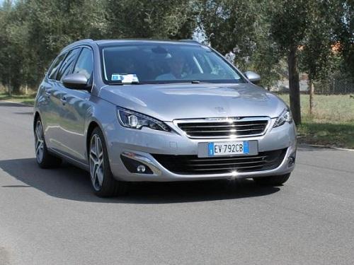 Peugeot richiama il modello 308: problemi al servosterzo