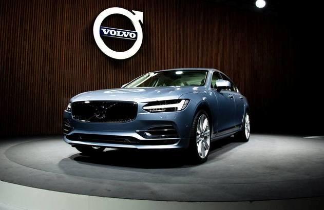 Salone di Detroit: con la S90 Volvo presenta l'intelligenza e il lusso svedese