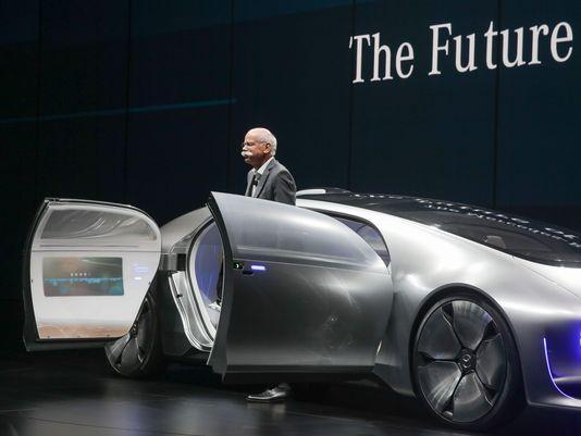 Mercedes corteggia Google e Apple: Zetsche sorpreso dei progressi