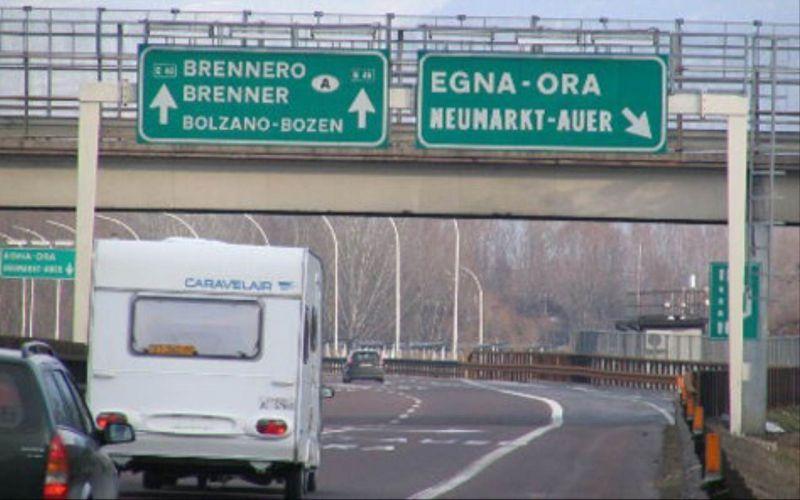 Muro del Brennero: due corsie per le auto, parcheggi per controlli