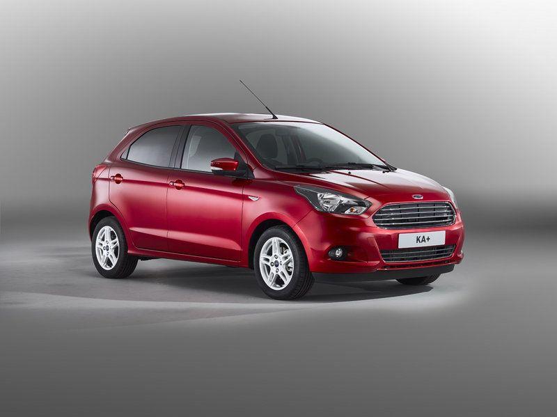 Nuova Ford Ka+: scambia il fascino della Fiat 500 con le 5 porte