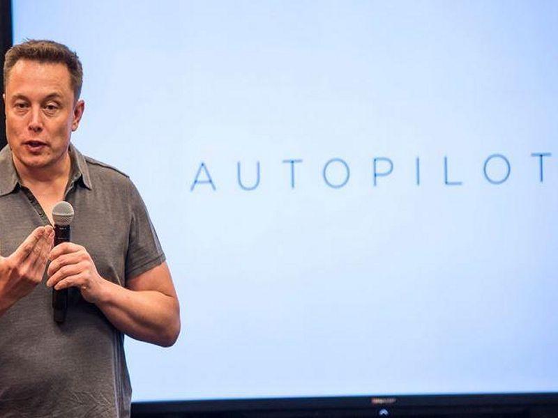Tesla: disattivare l'Autopilot? Non rientra nei piani “segreti” di Musk
