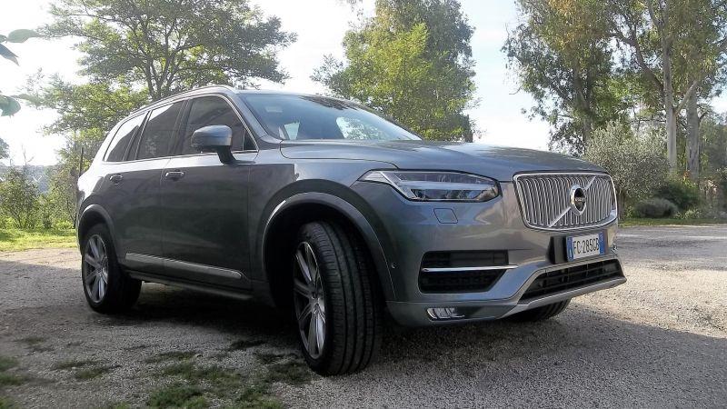 Volvo XC 90 D5 AWD: prova su strada