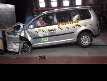 Crash Test Volkswagen Touran