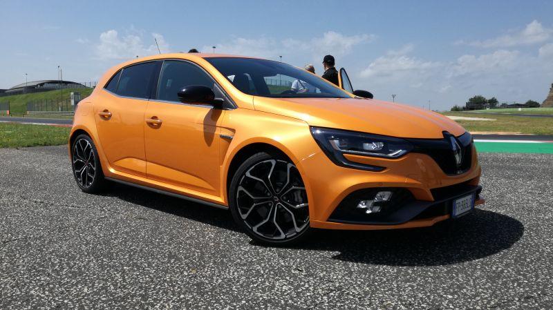 Nuova Renault Megane R.S. 2018: prova su strada in anteprima