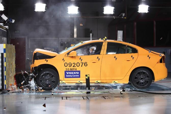 Chevrolet Volt, Nissan Leaf e Volvo S60. “Top Safety Pick” IIHS