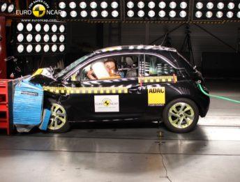 Crash Test Opel Adam