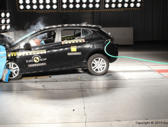 Crash Test Opel Astra
