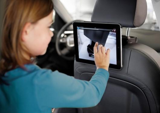 Tablet pc in auto: i supporti per un fissaggio rapido e sicuro