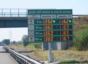Fare il pieno di benzina al prezzo più conveniente? Oggi è possibile