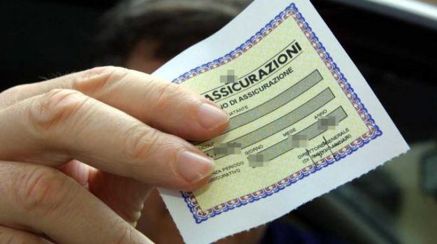 Auto senza RCA: valanga di sequestri a Prato