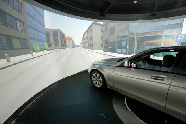 Intelligent Drive: come evolve la sicurezza attiva Mercedes