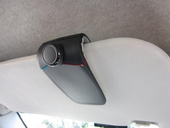 Test Parrot Minikit Neo: il vivavoce per auto con chiamata vocale