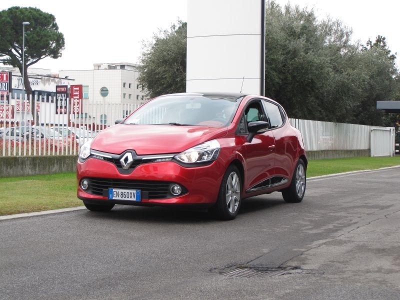 Nuova Renault Clio tre cilindi: prova su strada
