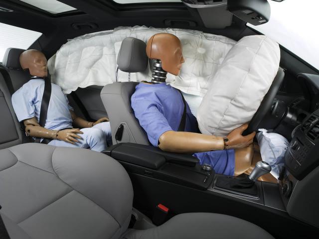 Sicurezza degli airbag: cosa fanno i produttori?