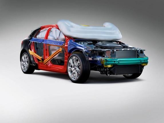 Volvo: la sicurezza delle auto premiata in tutti i crash test indipendenti