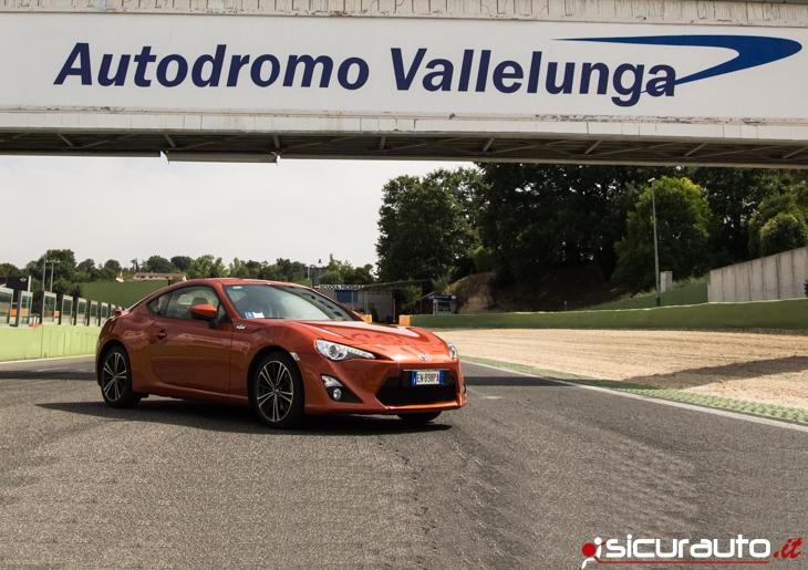 Toyota GT 86: prova in pista a Vallelunga