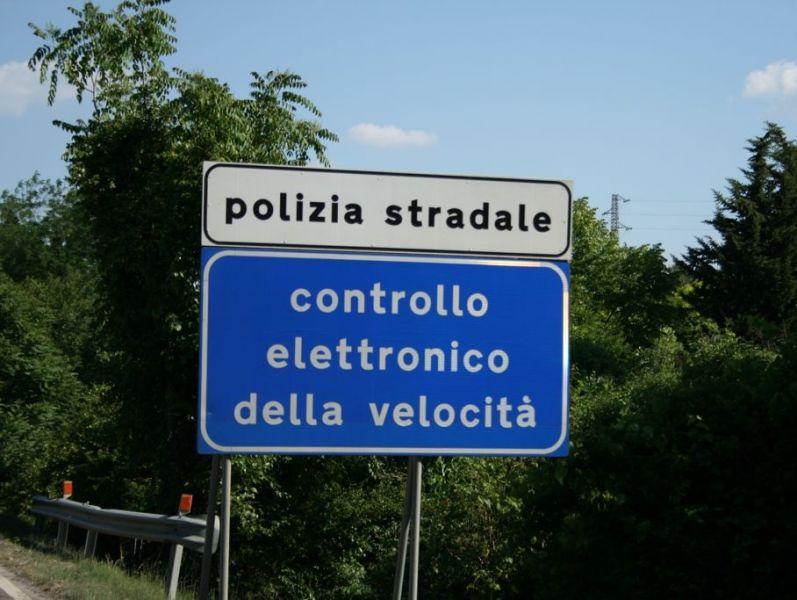 Autovelox con segnale temporaneo? Deve essere indicato nel verbale