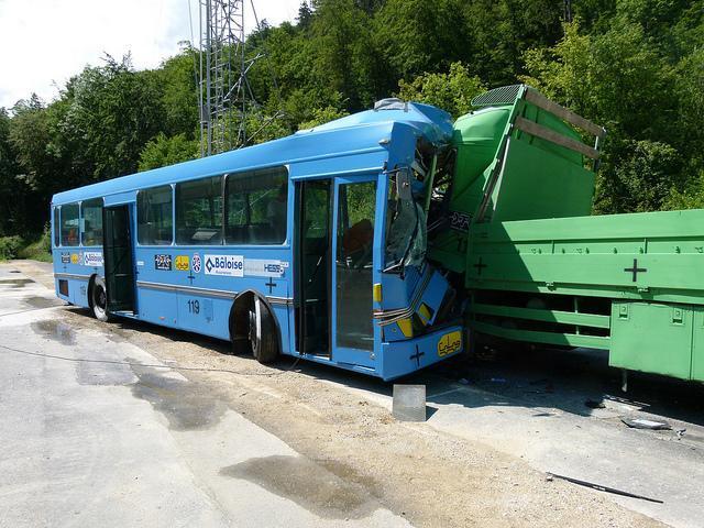 Crash test TCS. La sicurezza dei passeggeri sugli autobus