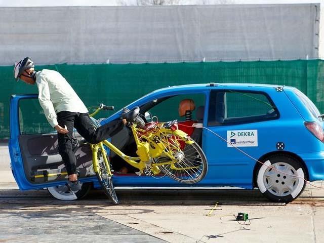 Wildhaus: un drammatico crash test sui pericoli delle E-Bike