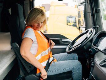 Cinture di sicurezza sui camion: il 17% non le usa in Europa