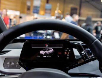 Electric cars: 1 in 7 has false mileage