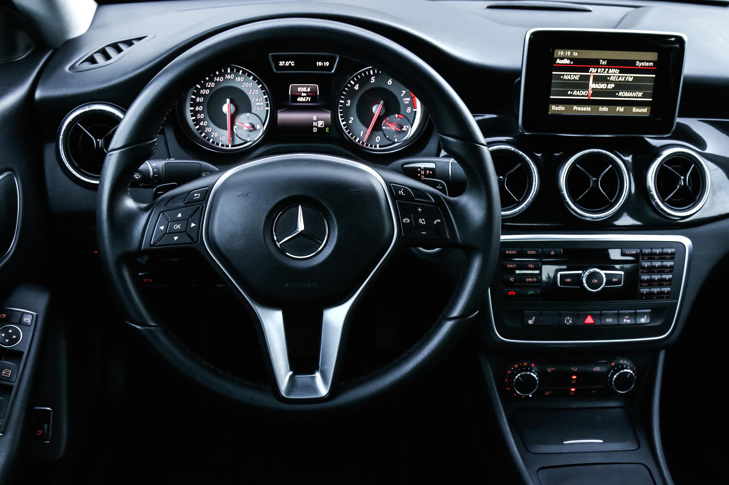 Mercedes Classe C con errore P2610 e P02FF: soluzione spia motore