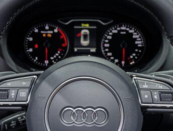 Audi con freno a mano elettrico bloccato: come risolvere