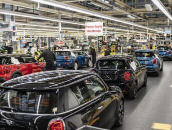 Consegna auto in ritardo? I clienti USA si costruiscono la Mini a casa