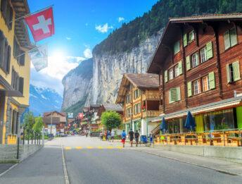 Andare in Svizzera in auto: regole Covid inverno 2022