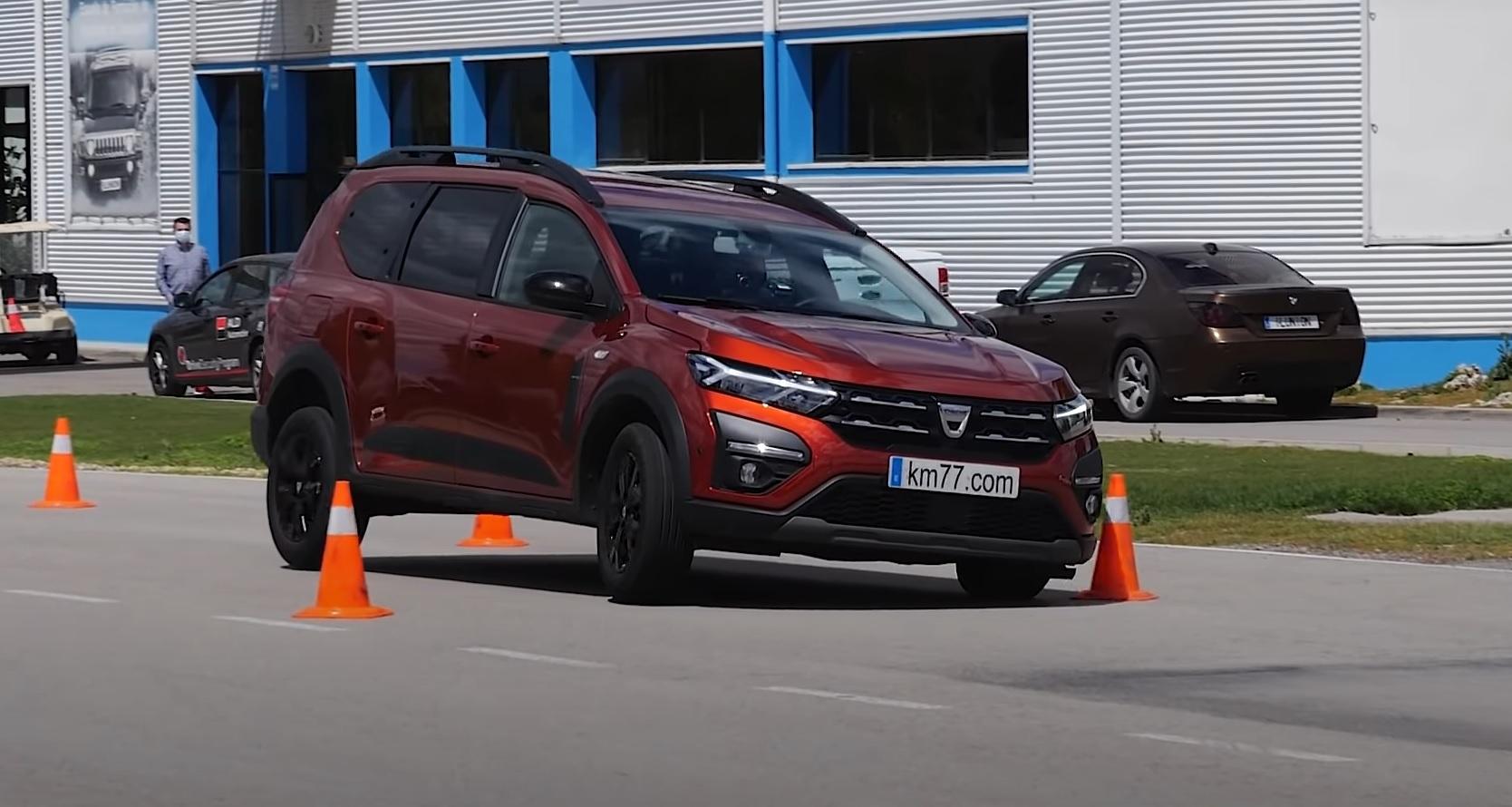 Dacia Jogger, nel test dell’alce l’ESC non migliora le cose