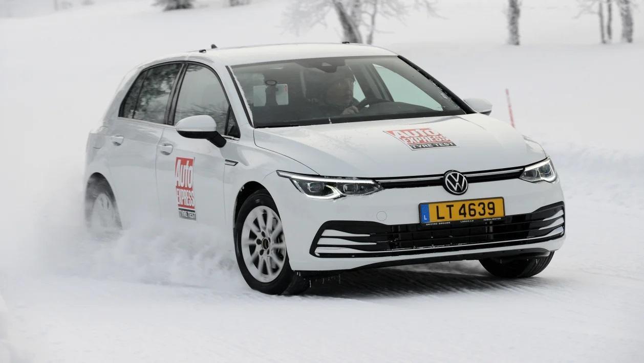 Test gomme invernali 205/55 R16: la classifica di Autoexpress