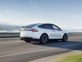 Tesla: NHTSA amplia l’indagine sugli arresti anomali dell’Autopilot