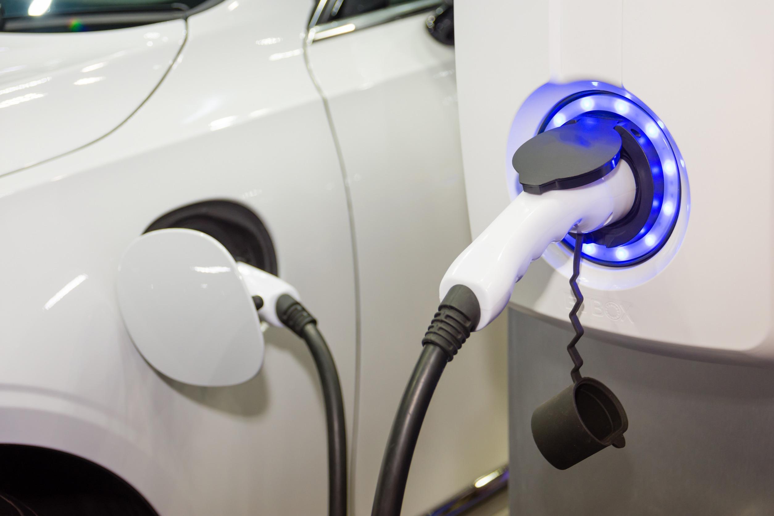 Le migliori auto elettriche e ibride 2023: la classifica di JD Power