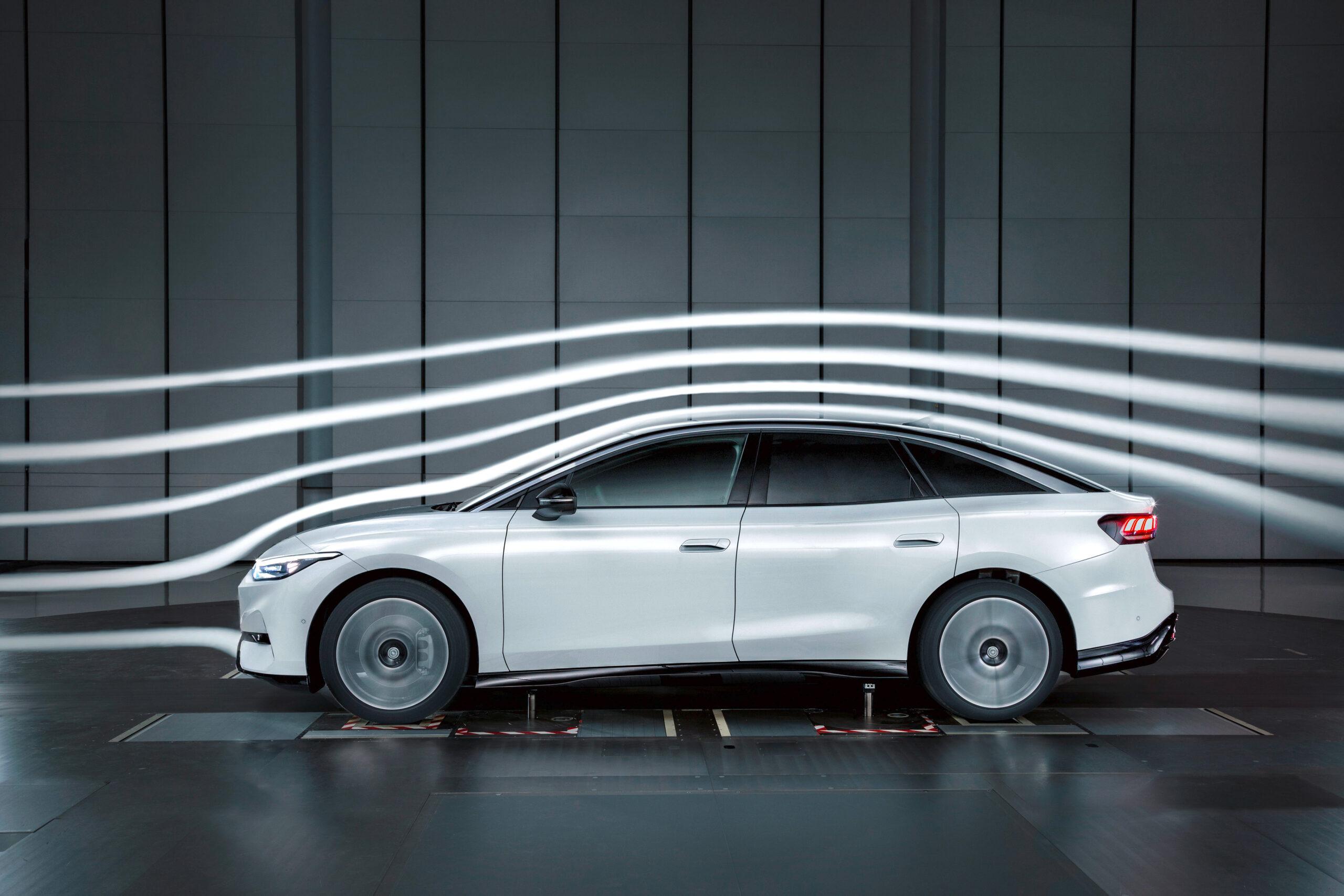 Volkswagen ID.7: tutto sull’elettrica con autonomia fino a 700 km