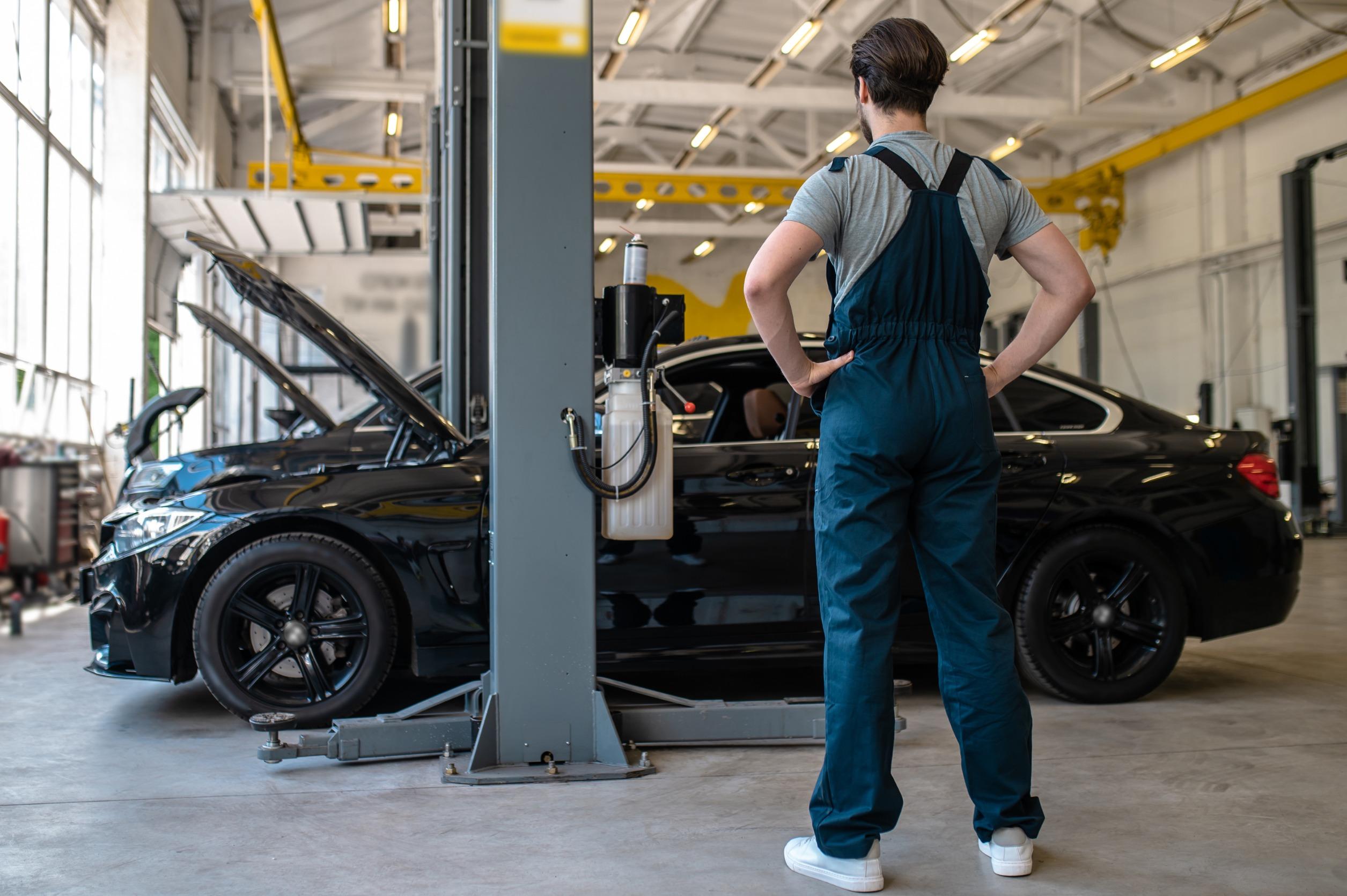Revisione auto: +15% di spesa per gli italiani nel 1° semestre 2023