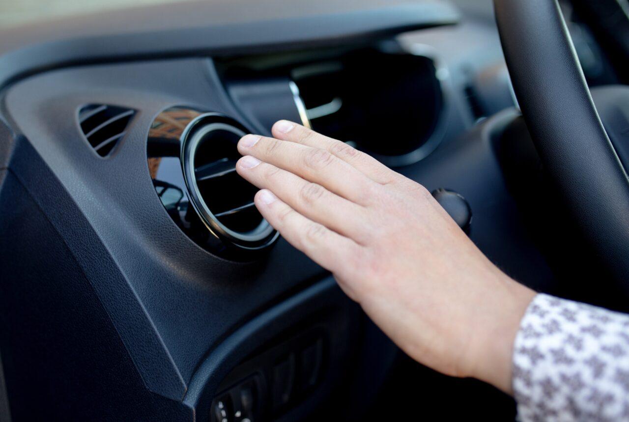 Poca aria dal climatizzatore: soluzioni con la ventilazione auto