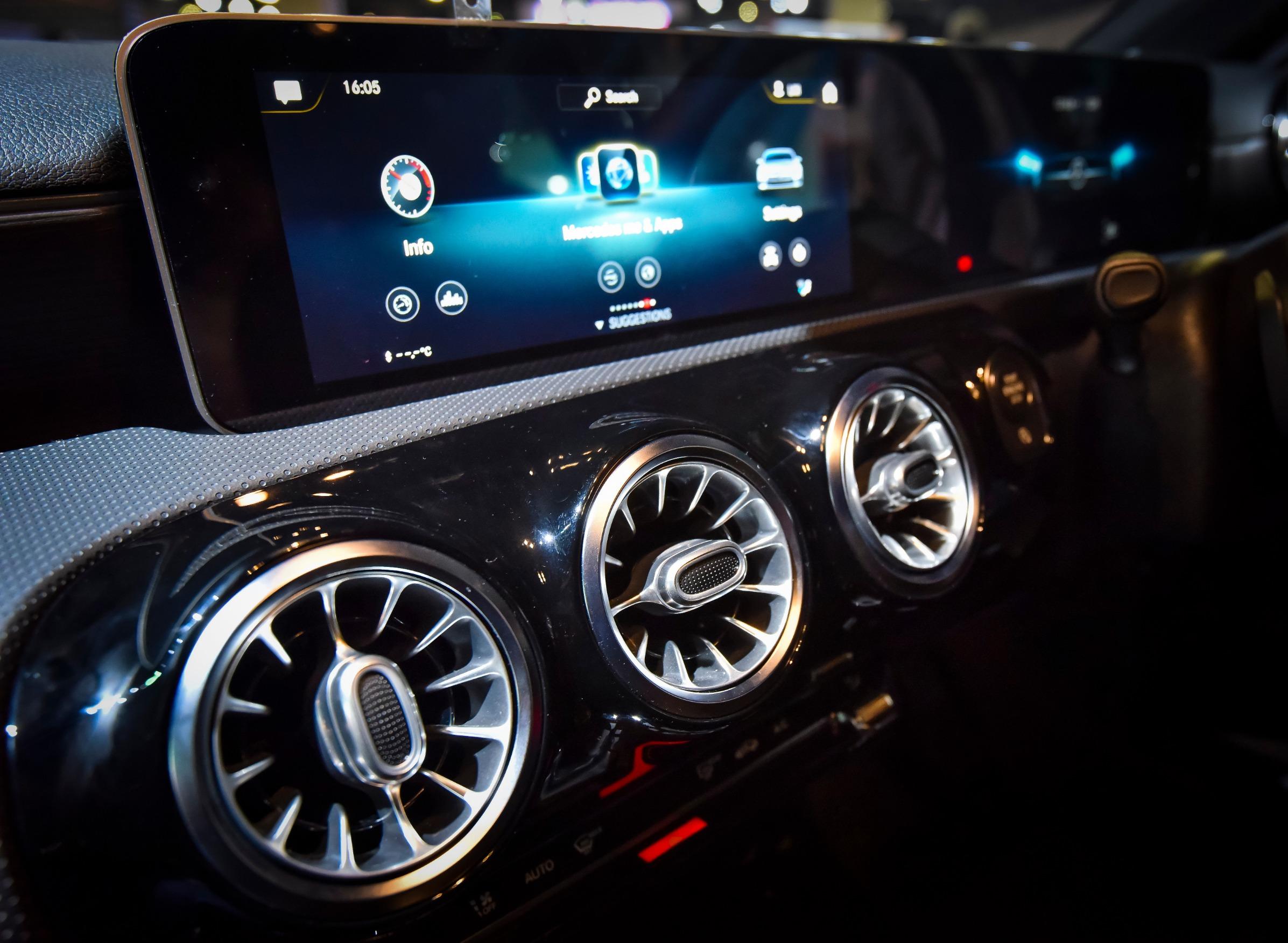 Infotainment Auto: 7 sistemi a confronto lontani dalla perfezione