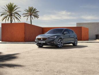 Seat Leon si aggiorna: nuovi motori anche Plug-in e digital cockpit