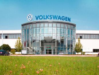 Volkswagen, ecco la ricetta anti-crisi: semplificare le auto tagliando il 75% delle opzioni