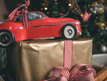 Idee regalo Natale 2025: consigli per gli appassionati di auto