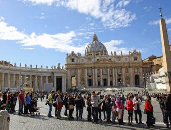 Conclave 2025: strade chiuse e autobus deviati a Roma