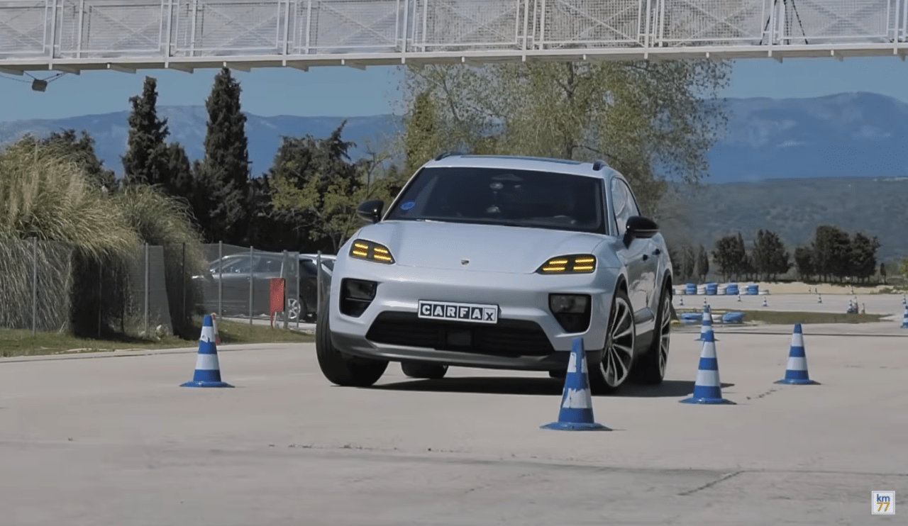 Porsche Macan Elettrica: come va nel test dell’alce?