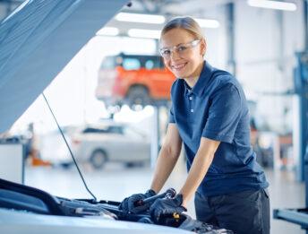 Donne in officina: 5 meccatroniche ci raccontano la loro storia