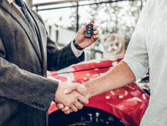 Auto usate: l’81% cerca online, ma oltre la metà conclude in concessionaria