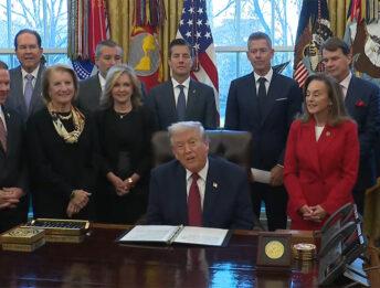 Trump cancella limiti emissioni e consumi di Biden: Case auto in festa