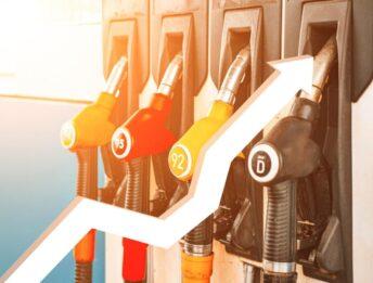 Prezzo benzina verso i 2 euro/litro: il Governo valuta le accise mobili
